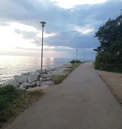 Apartments Oleander Lovrecica 250M From Beach *