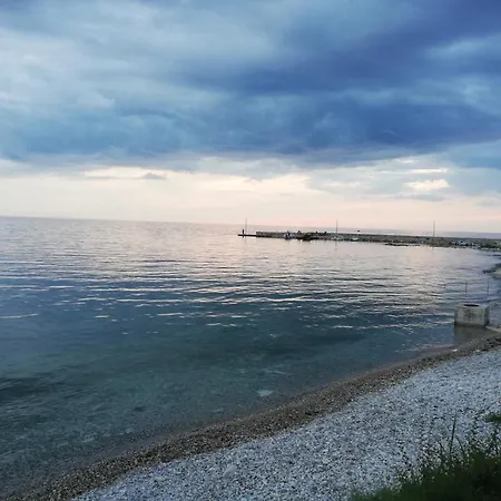 Apartments Oleander Lovrecica 250M From Beach Apartamento *