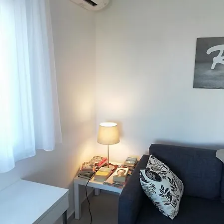 Apartments Oleander Lovrecica 250M From Beach Apartament